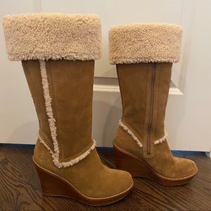 UGG Tall Chestnut. Sheepskin Heeled Boots. Size 9.